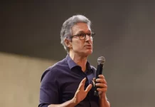 Zema cobra afastamento de Alexandre de Moraes