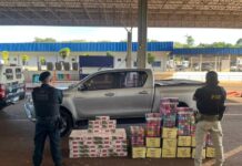 Ação conjunta PRF e PM apreende caminhonete carregada de cigarros