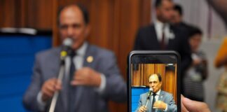 Zé Teixeira aciona bancada por recursos em assistência social e educação