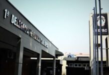 Criminoso usa faca para render ciclista e roubar celular