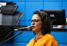 Gleice repudia violência contra servidoras e critica férias a delegado acusado de assédio