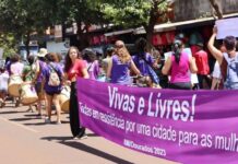 Marcha das Mulheres mobiliza Dourados com pauta contra feminicídio e por políticas de proteção