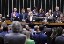Congresso derruba veto ao PL da Dosimetria e abre caminho para reduzir pena de Bolsonaro e golpistas
