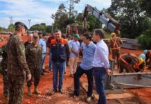 Governo de MS garante travessia provisória e confirma ponte de concreto em Rio Negro