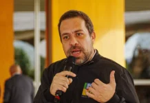 Governo Lula vai lançar crédito para motoristas de aplicativo comprarem veículo próprio, diz Boulos