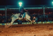 Festa do Peão de Boiadeiro abre com grande público em Dourados