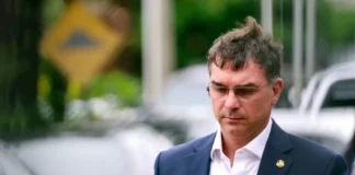 Flávio Bolsonaro perde força entre evangélicos, jovens e mulheres, aponta pesquisa Quaest