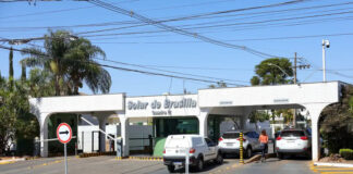 Defesa de Bolsonaro pede a Moraes que prorrogue prisão domiciliar