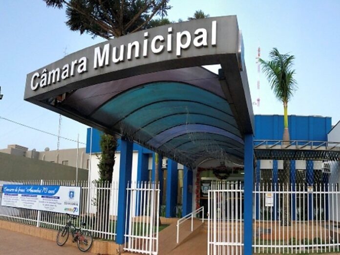 Escândalo na Câmara de Amambai: Servidora denuncia presença falsa de vereador e se afasta_6a20e1bc046b0.jpeg