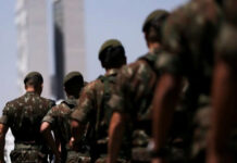 Jovens que completam 18 anos devem fazer o alistamento militar até 30 de junho