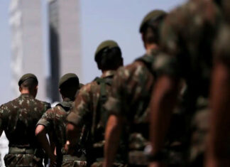 Jovens que completam 18 anos devem fazer o alistamento militar até 30 de junho