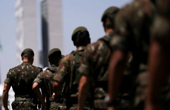 Jovens que completam 18 anos devem fazer o alistamento militar até 30 de junho_6a30af8ed712a.jpeg