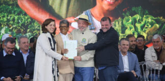 Lula entrega primeiros títulos do Brasil para cooperativas da reforma agrária em MS
