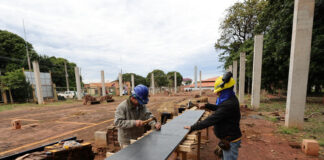 Marçal assina retomada da cobertura da Feira Central com investimento de R$ 3,4 milhões