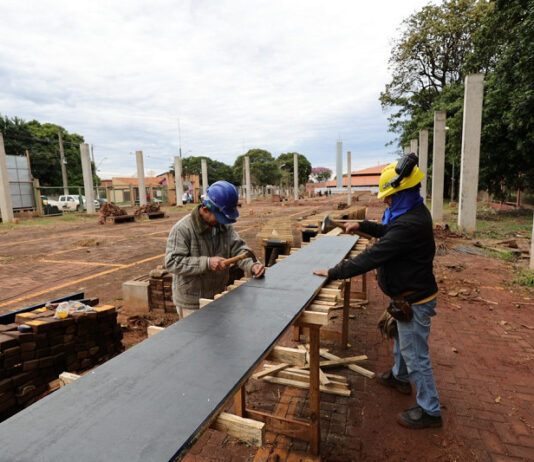 Marçal assina retomada da cobertura da Feira Central com investimento de R$ 3,4 milhões