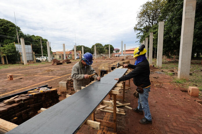 Marçal assina retomada da cobertura da Feira Central com investimento de R$ 3,4 milhões_6a3b3fd8d895d.jpeg