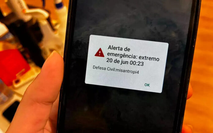Mensagem em celulares gera pânico durante a madrugada e Defesa Civil alega invasão de sistema_6a3748e41c837.jpeg
