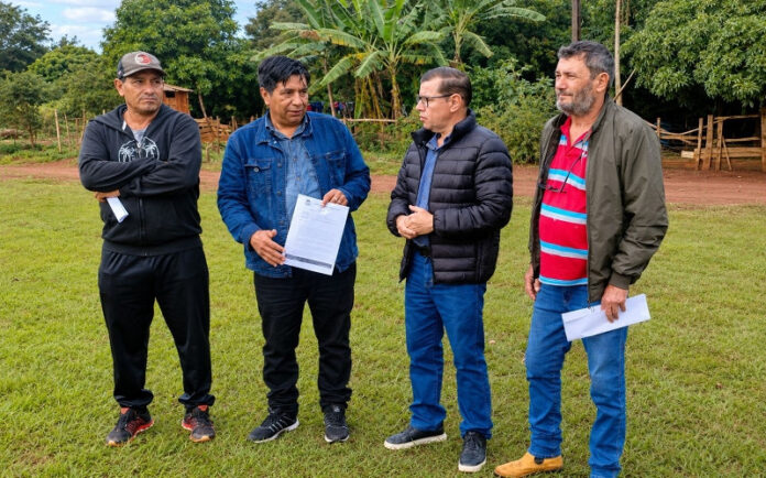Pedro Pepa articula com deputado Zé Teixeira melhorias para o Campo da Aldeia Jaguapiru_6a34a8582dda6.jpeg