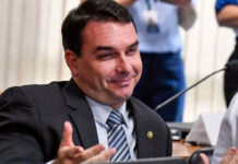 PGR tem até esta terça para decidir se Bolsonaro e Flávio entrarão em inquérito sobre atuação de Eduardo nos EUA