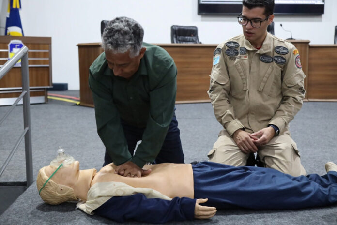 Servidores da Câmara recebem capacitação em primeiros socorros_6a28c7890f7be.jpeg