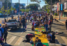 Tapetes, procissão e devoção marcam Corpus Christi em Dourados