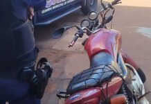 Comprada pela internet, moto com registro de furto leva condutor à delegacia