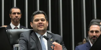 Alcolumbre quer votar pauta-bomba de R$ 30 bi nesta terça