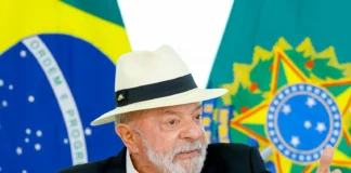 Lula diz que prótese dentária do SUS supera a de Trump
