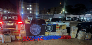 Casal é preso com uma tonelada de maconha após polícia flagrar veículo deixando entreposto de droga