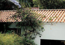 Criança de 2 anos morre após cair em piscina de residência