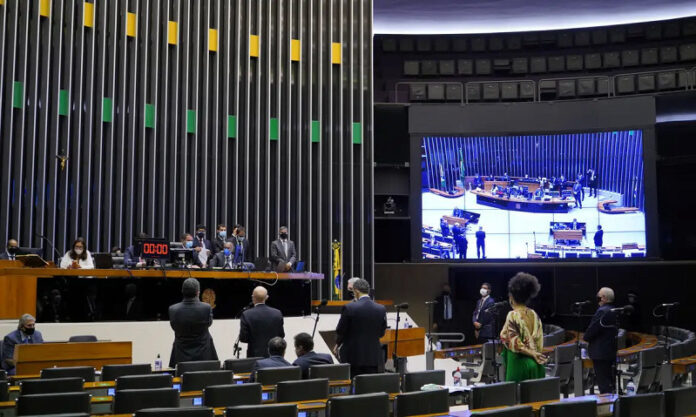 Dino intima partidos a explicar controle de emendas parlamentares_6a583d858b582.jpeg