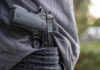 Flexibilização de armas nos EUA pode fortalecer facções criminosas no Brasil