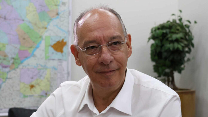 Hélio Peluffo é internado após passar mal e faz procedimento cardíaco neste domingo_6a66bee1ac273.jpeg