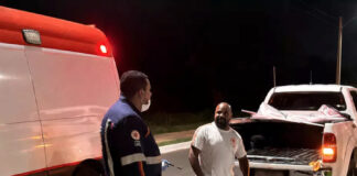 Homem é morto a facadas em condomínio e polícia faz buscas por suspeito em MS