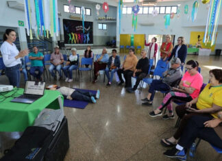Idosos recebem formação de primeiros socorros em Dourados