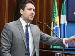 Justiça Eleitoral multa Catan em R$ 10 mil por vídeo com IA contra Riedel