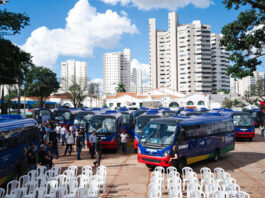 Mato Grosso do Sul recebe veículos e unidades móveis de saúde