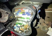 Medicamentos contrabandeados são encontrados escondidos em motocicleta BMW