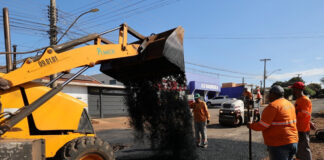 Obras de recuperação de asfalto deteriorado avançam e chegam à Rua General Osório