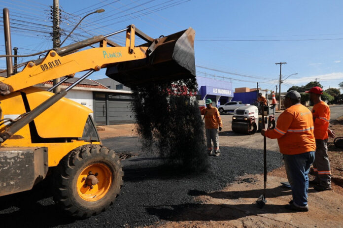Obras de recuperação de asfalto deteriorado avançam e chegam à Rua General Osório_6a6029f1b1e8f.jpeg