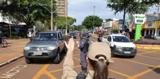 Prefeitura faz blitze educativas em homenagem ao Dia do Motorista e ao Dia do Motociclista