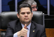 Alcolumbre destrava PEC do fim da 6×1 após conversas com Lula