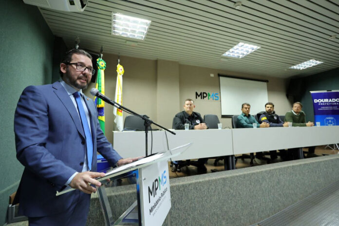 Autoridades destacam atuação integrada para conter violência contra as mulheres_6a768eeda2480.jpeg