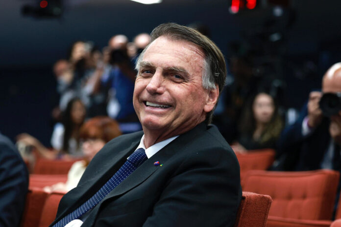 Bolsonaro pede ao STF autorização para receber filhos no Dia dos Pais_6a753ffc2a291.jpeg