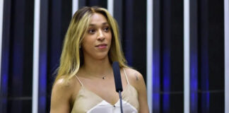 Conselho de Ética dá aval para processo que pode cassar mandato de Erika Hilton