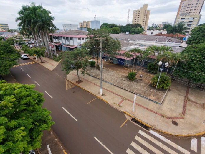 Homem é esfaqueado em conveniência no centro e está intubado na ala vermelha_6a826d1bd7bf7.jpeg