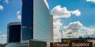 TSE recebe embaixadores nesta segunda para defender urna eletrônica